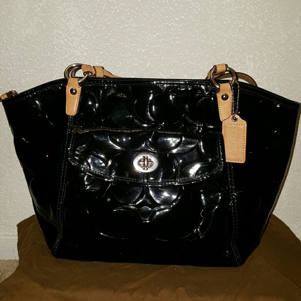 Coach - Picture 2 of 5